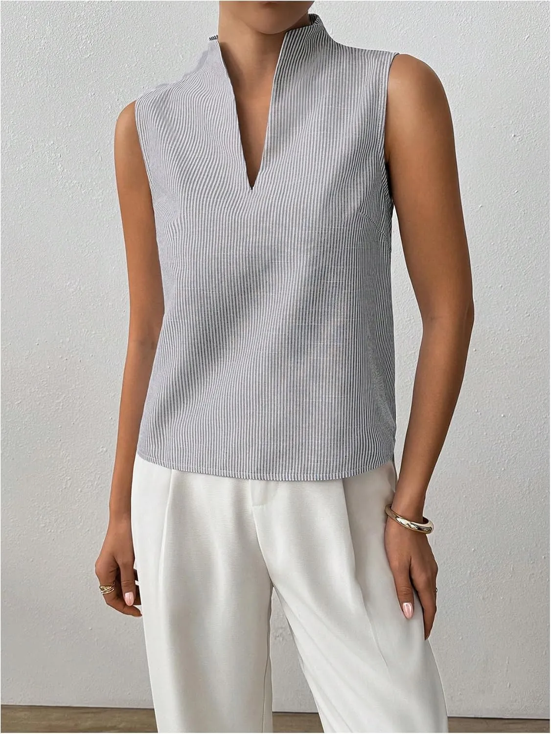 SOLY HUX Women's Work Outfits V Neck Sleeveless Blouses Summer Casual Tank Tops Business Office Dressy Striped Shirts