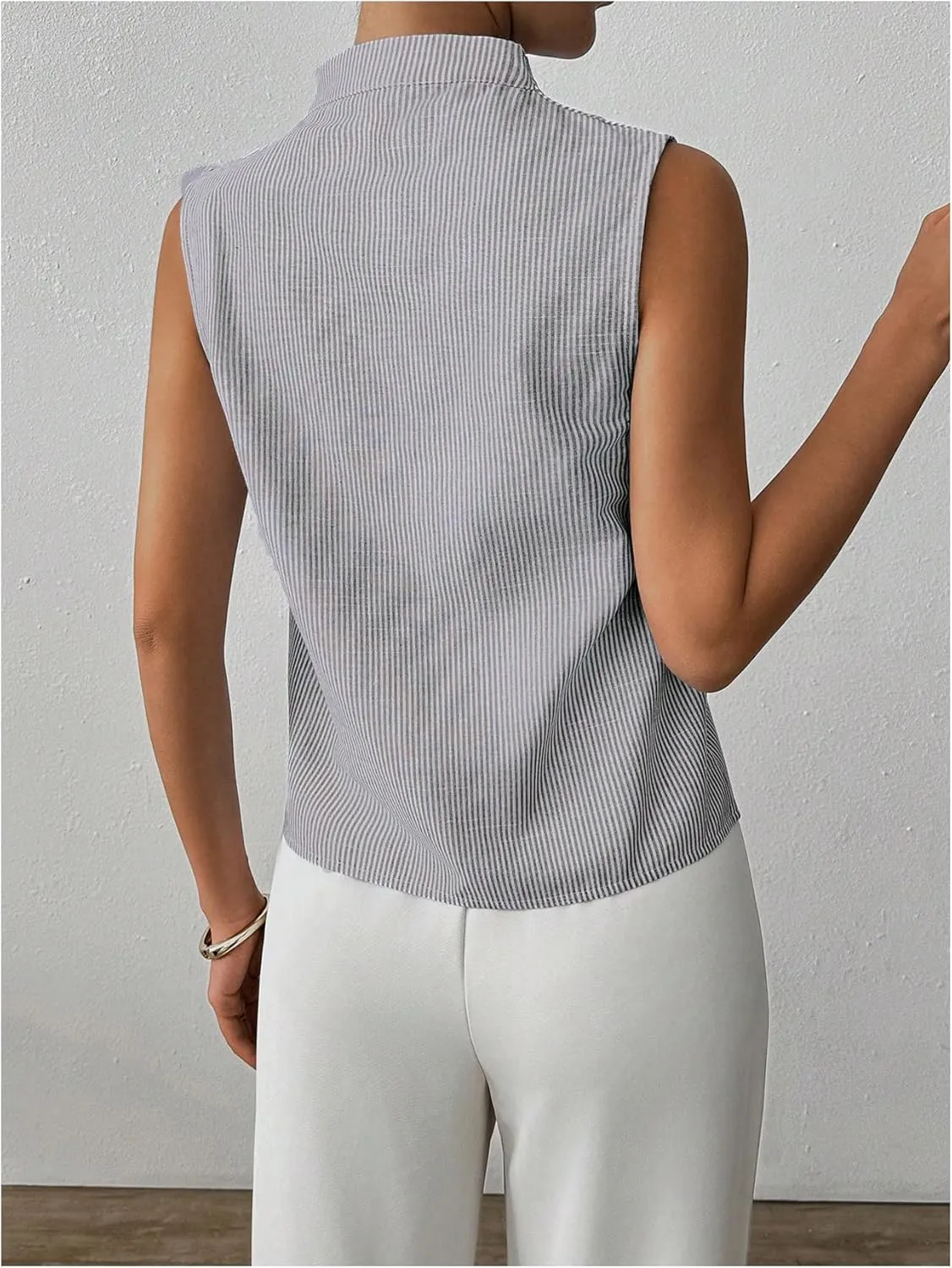 SOLY HUX Women's Work Outfits V Neck Sleeveless Blouses Summer Casual Tank Tops Business Office Dressy Striped Shirts