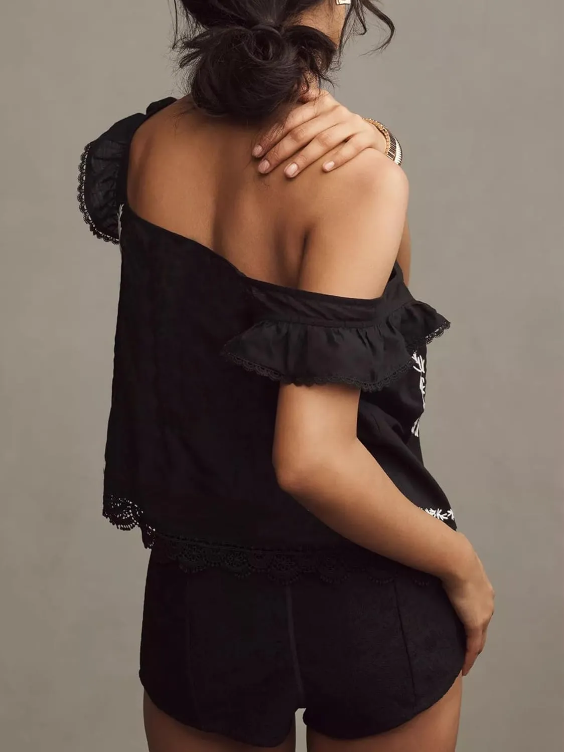 Women Summer Boho Tie Front Lace Trim Tank Tops Y2k Flowy Frilly Chiffon Vest Beach Button Ruffle Eyelet Tank Tops